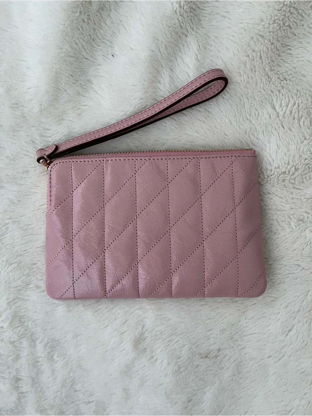 NWT Coach Pink Quilted Glazed Leather Wristlet Clutch with Gold Logo - Picture 4 of 9